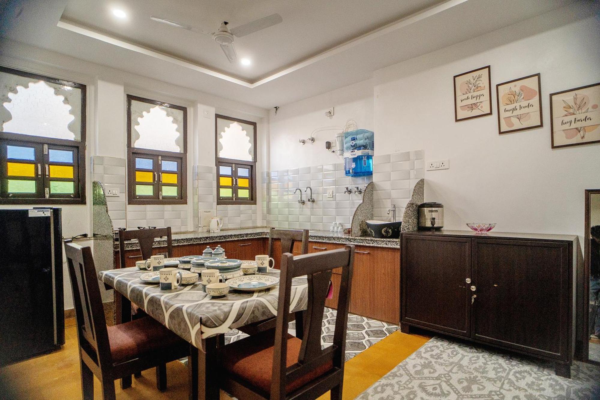Footprint Hostel Удайпур Экстерьер фото