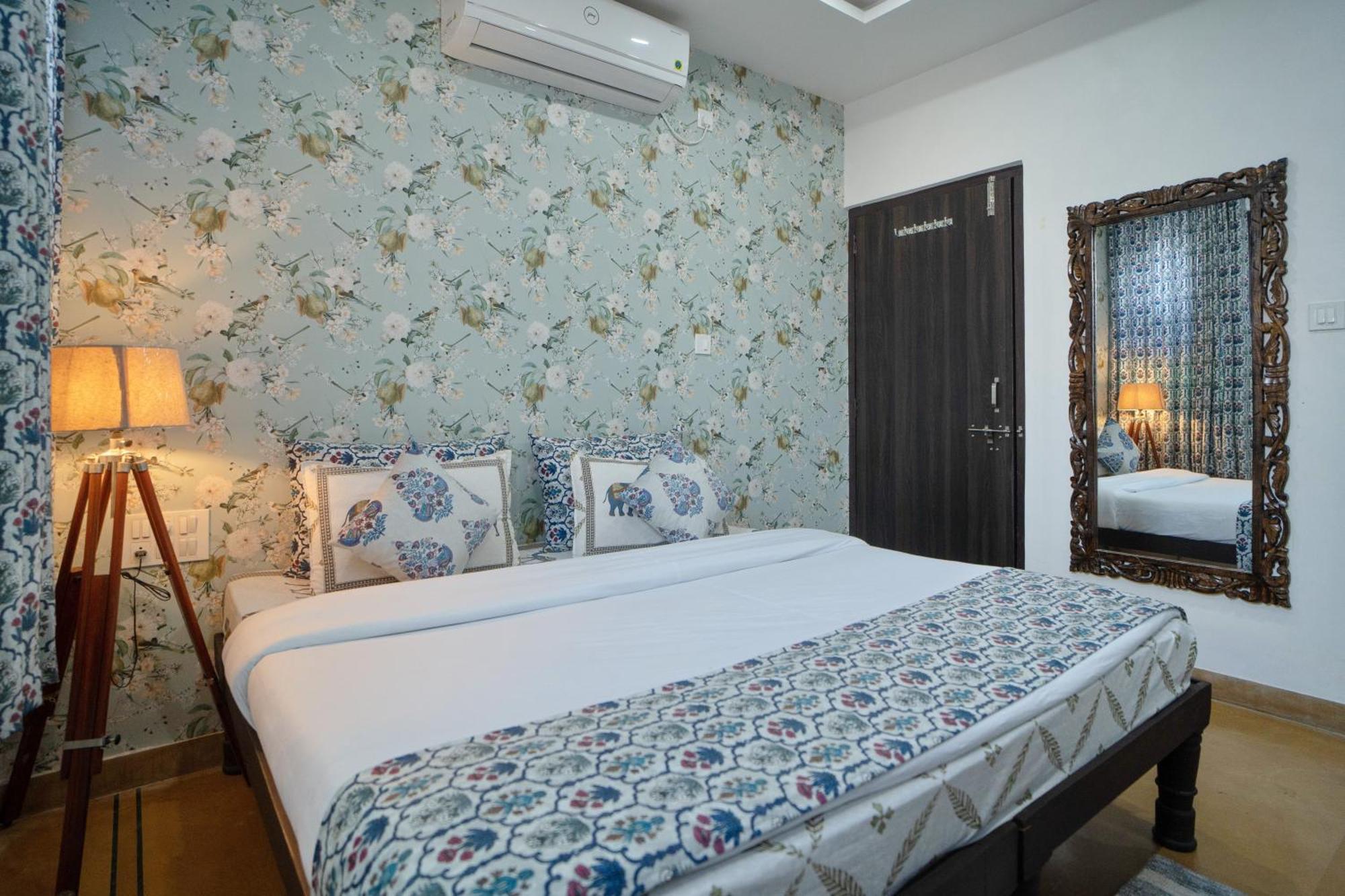 Footprint Hostel Удайпур Экстерьер фото