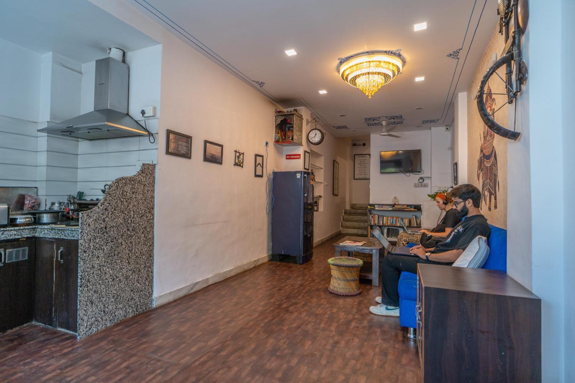Footprint Hostel Удайпур Экстерьер фото