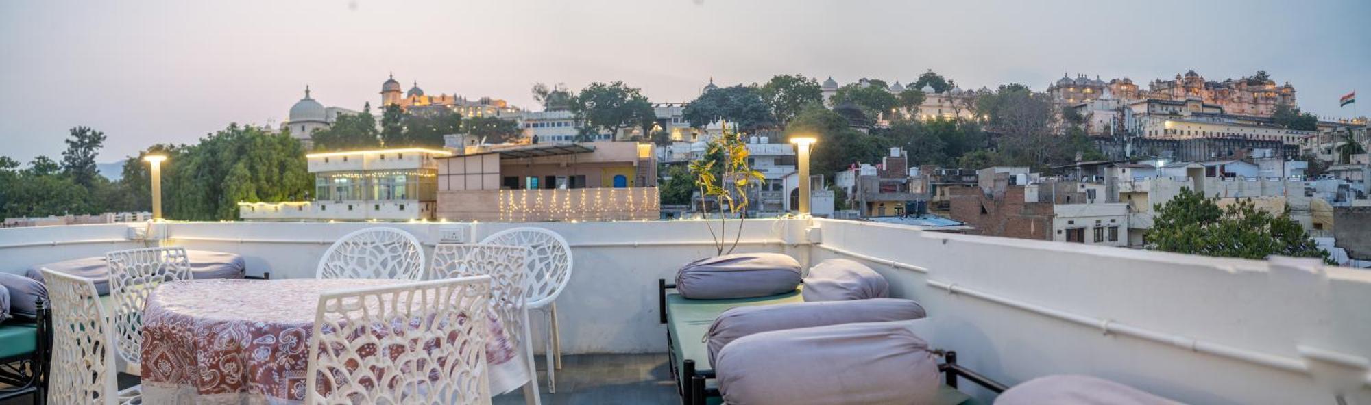 Footprint Hostel Удайпур Экстерьер фото