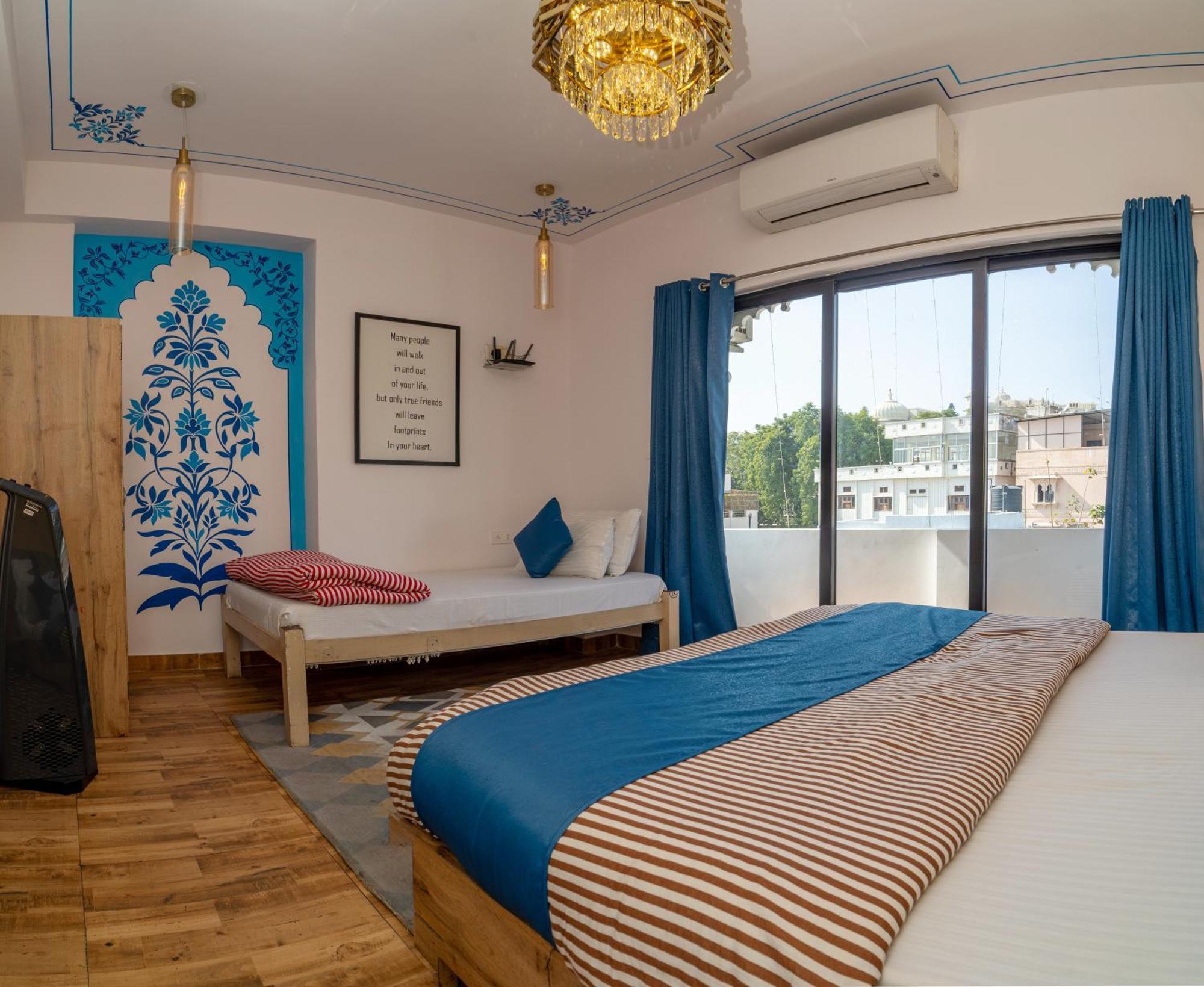 Footprint Hostel Удайпур Экстерьер фото