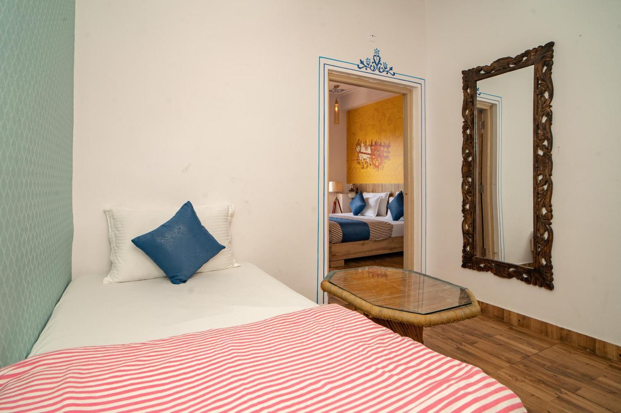 Footprint Hostel Удайпур Экстерьер фото